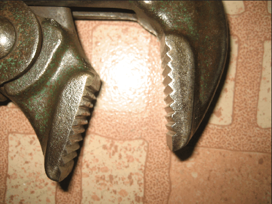 ขายด่วนประแจคอม้าจับแป๊บ DOWIDAT 2" ( 175T-2" )