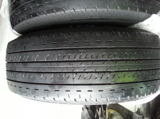 ขายยาง215 70 15 R611ปี10 มี2เส้น  เส้นละ400 t 085 1694 239