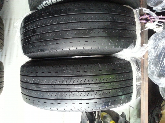ขายยาง215 70 15 R611ปี10 มี2เส้น  เส้นละ400 t 085 1694 239
