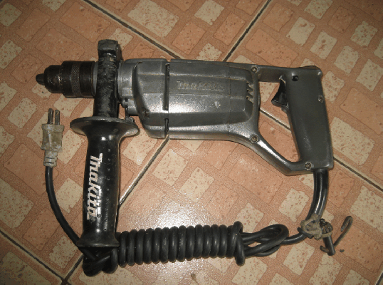 ขายด่วนสว่าน เจาะกระแทก Makita Model 8416 570W 1400/min Made in japanแท้100\%