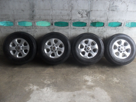 ล้อ 16นิ้ว 6รู เชฟ พร้อมยาง245/70R16ปี09 สวยๆ 4 ล้อ ลดราคาเหลือ 6900 บาท