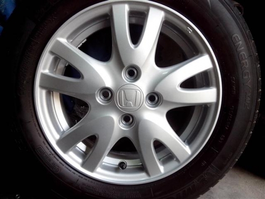 ขายล้อแม๊กพร้อมยาง honda brio 2013 ป้ายแดง
