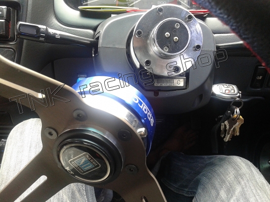 ขายพวงมาลัย MOMO RACE กว้าง13.5นิ้ว ของใหม่ ถูกๆ เนียนสวยๆ