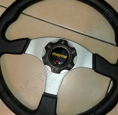 ขายพวงมาลัย MOMO RACE กว้าง13.5นิ้ว ของใหม่ ถูกๆ เนียนสวยๆ