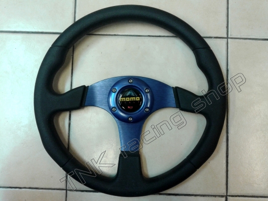 ขายพวงมาลัย MOMO RACE กว้าง13.5นิ้ว ของใหม่ ถูกๆ เนียนสวยๆ