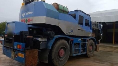 รถเครน 4 ล้อ TADANO  TR250M - 5   สนใจติดต่อ 081 - 6079515