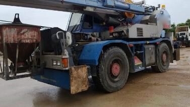 รถเครน 4 ล้อ TADANO  TR250M - 5   สนใจติดต่อ 081 - 6079515