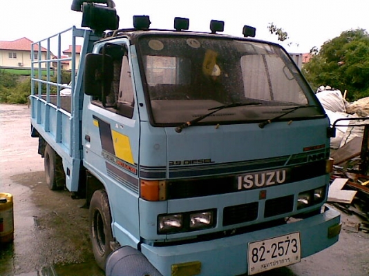 ขาย4ล้อบรรทุก อีซูซุNKRเกียร์สั้น รถออกห้างแท้ๆ สภาพดี