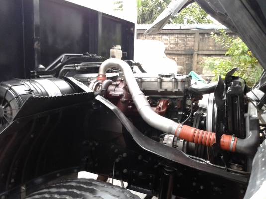 ขายด่วนรถบรรทุก6ล้อ. มิซูบิชิ ฟูโซ่ 240turbo คอมมาลเรล รถห้าง เข้าศูนย์ตลอด มีลิฟท้าย พร้อมทำงานครับ