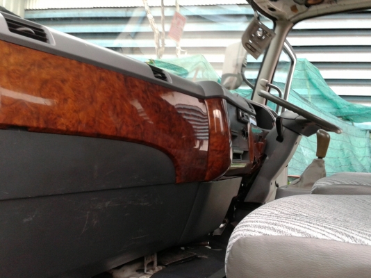 ขายด่วนรถบรรทุก6ล้อ. มิซูบิชิ ฟูโซ่ 240turbo คอมมาลเรล รถห้าง เข้าศูนย์ตลอด มีลิฟท้าย พร้อมทำงานครับ