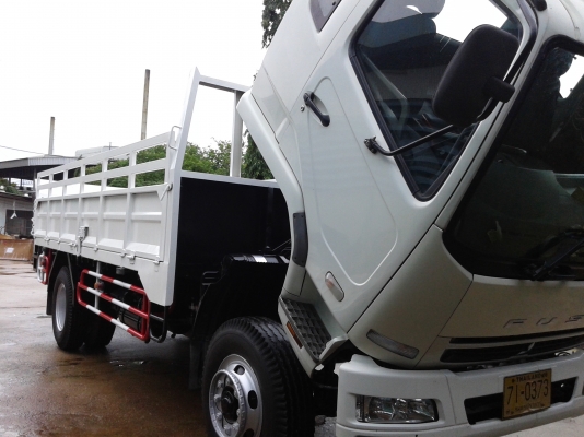 ขายด่วนรถบรรทุก6ล้อ. มิซูบิชิ ฟูโซ่ 240turbo คอมมาลเรล รถห้าง เข้าศูนย์ตลอด มีลิฟท้าย พร้อมทำงานครับ