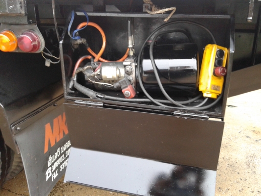 ขายด่วนรถบรรทุก6ล้อ. มิซูบิชิ ฟูโซ่ 240turbo คอมมาลเรล รถห้าง เข้าศูนย์ตลอด มีลิฟท้าย พร้อมทำงานครับ