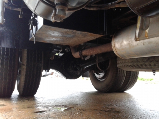 ขายด่วนรถบรรทุก6ล้อ. มิซูบิชิ ฟูโซ่ 240turbo คอมมาลเรล รถห้าง เข้าศูนย์ตลอด มีลิฟท้าย พร้อมทำงานครับ