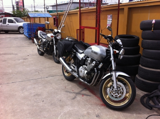 ขาย XJR400 แต่งล้นครับ พร้อมขี่ขึ้นเหนื่อ!!!! *รับประกันเครื่อง*