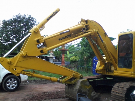 KOMATSU PC128