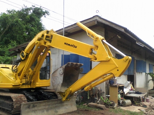 KOMATSU PC128