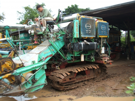 ขายรถเกี่ยวข้างไทยเจริญอุ้ม ขายรถเกี่ยวข้างไทยเจริญอุ้ม