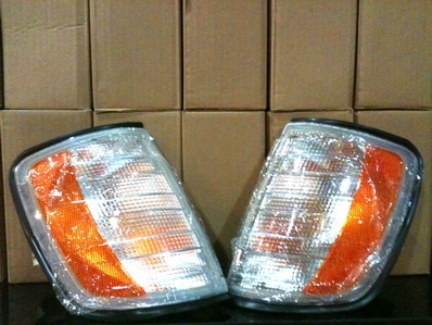 (ของใหม่)ขายเหมาราคาส่ง 12 คู่ ไฟBENZ W124 ตระกูล E รุ่นขาวมุมส้ม สเปคUS (ของใหม่)ขายเหมาราคาส่ง 12 คู่ ไฟBENZ W124 ตระกูล E รุ่นขาวมุมส้ม สเปคUS