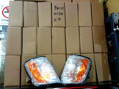 (ของใหม่)ขายเหมาราคาส่ง 12 คู่ ไฟBENZ W124 ตระกูล E รุ่นขาวมุมส้ม สเปคUS