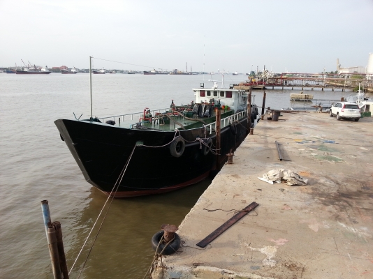 ขาย เรือบรรทุกน้ำมัน 350000 ลิตร