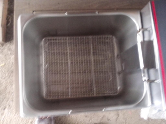 ขายอุปกรณ์ทอด ของใหม่ ราคาไม่แพงครับ 3,800 บาท จัดส่งได้ทั่วประเทศครับ