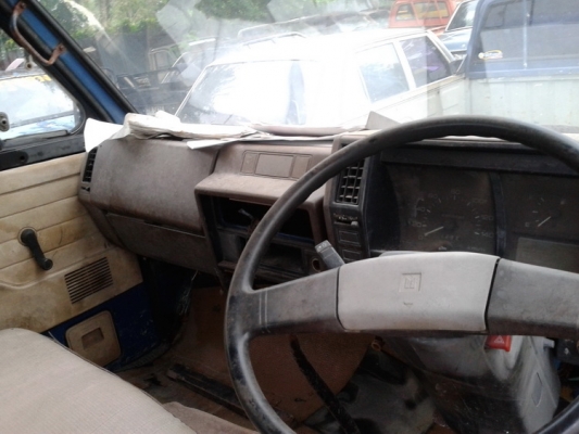 ขาย NKR 4 ล้อ รถห้าง ป้ายใหญ่ คันที่ 1 ขาย NKR 4 ล้อ รถห้าง ป้ายใหญ่ คันที่ 1