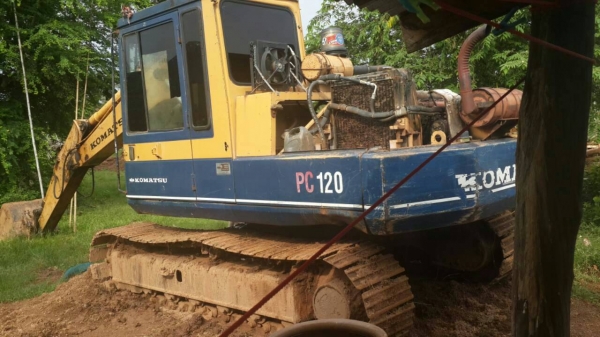 ขายแบ็คโฮPC120-3สภาพดีโทร0811838154 0843923995 ขายแบ็คโฮPC120-3สภาพดีโทร0811838154 0843923995