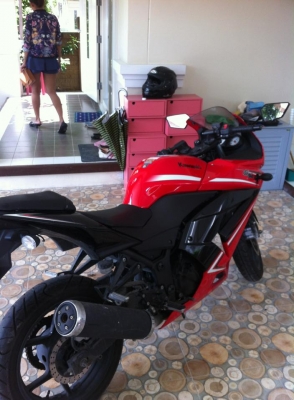 ขาย kawazaki ninja 250cc 2012 ทะเบียนแท้ ส่งได้ทั่วไทย