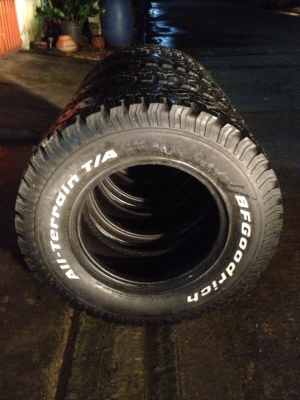 ขายยาง BF GOODRICH 265-70-16 ปี09 ดอกหนาๆ ทั้งชุด