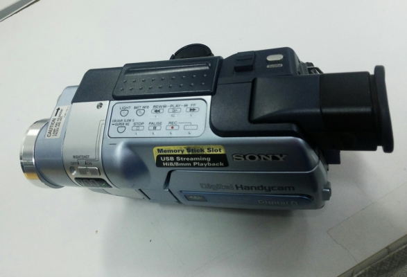 ขายกล้องถ่ายวีดีโอ SONY DCR-TRV355E