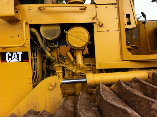 ขายรถแทรกเตอร์ CAT D4H เกียร์ตัด สภาพสวย พร้อมใช้งาน สนใจติดต่อ 081-8720725