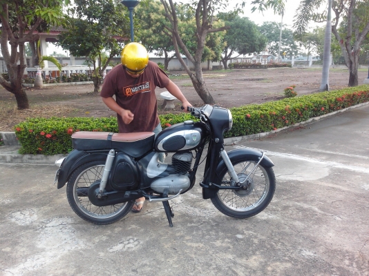 (ปรับราคา) ขาย DKW เยอรมันรถมีทะเบียน แต่ขาดต่อนานมามากๆแล้ว (ปรับราคา) ขาย DKW เยอรมันรถมีทะเบียน แต่ขาดต่อนานมามากๆแล้ว