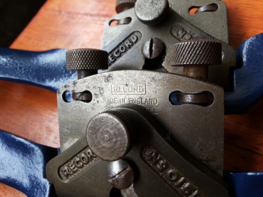 กบผีเสื้อ RECORD No.151 Made in England แบบเรียบ และ แบบโค้ง มาเป็นคู่ครับ