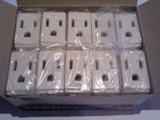 ขายเหมา เต้ารับ สวิตซ์ หน้ากาก ของใหม่ยี่ห้อ ABB