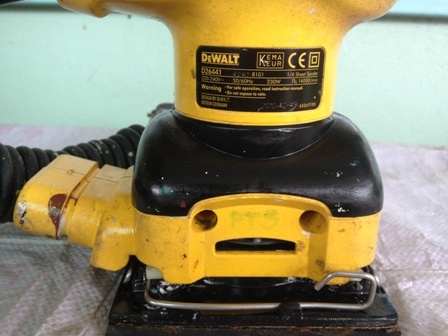 ขายเครื่องขัดกระดาษทราย Dewalt D26441 Germany