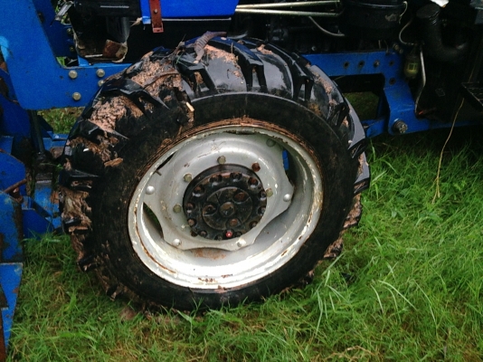 ขายรถไถนาทะเลทอง TR90 4WD อุปกรณ์ ผานดันดินหน้า ผานหลัง รถสวย เครื่องยนต์ดีเซล 90 แรงม้า ไดเร็คอินเจ