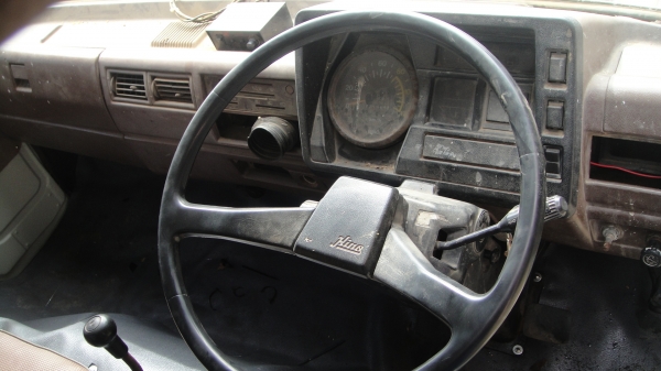 HINO KM779 เครื่อง117แรง ดาวน์75000ผ่อน14700/36เดือน