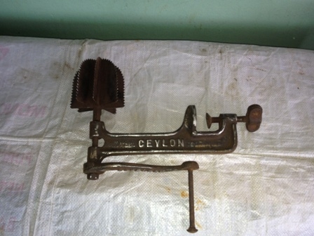 ขายเครื่องขูดมะพร้าวโบราณ LOVELOCK LONDON