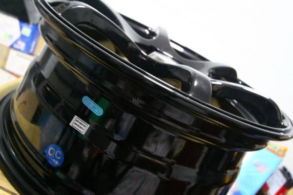 แม็กซ์ใหม่15" Advan Rg3 สีดำเงา 4รู100 กว้าง6.5 ออฟ38