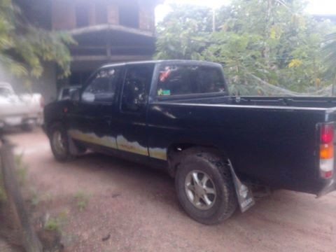 นิสสัน BIG M ปี 2541 ฝาแดงมาแล้ว