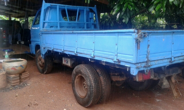 ห้างแท้ มือเดียวขายด่วน 6 ล้อ อีสุเอล75 เกียร์สาย พื้นกะบะเหล็ก สภาพพร้อมใช้ได้เลย