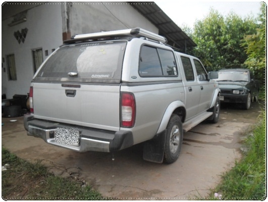 นิสสัน ฟรอนเทียร์ 4 ประตู