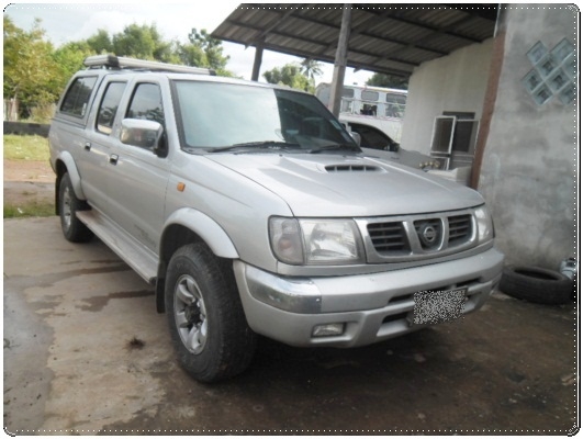 นิสสัน ฟรอนเทียร์ 4 ประตู