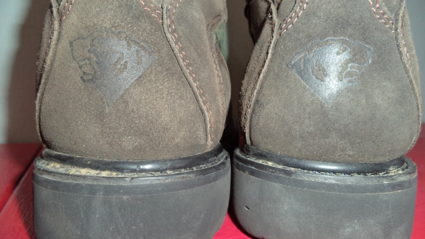 HERMAN- SURVIVORS SINCE 1879  Size 10w