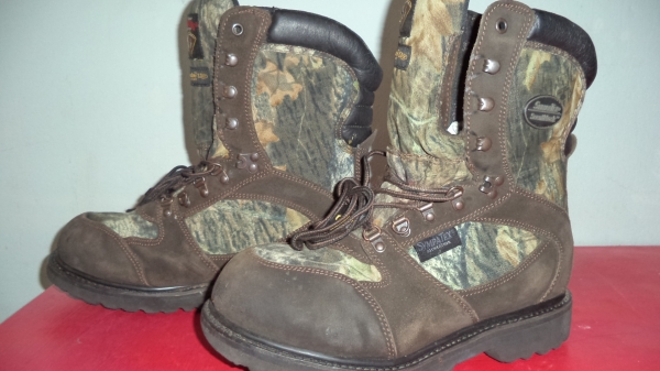 HERMAN- SURVIVORS SINCE 1879  Size 10w