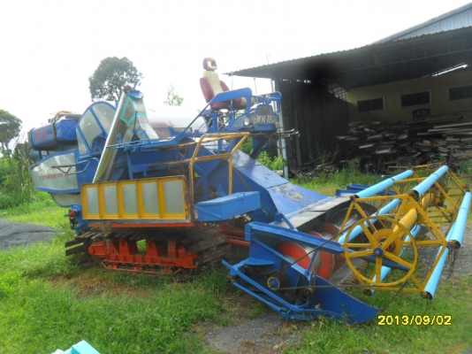 ขายรถเกี่ยวข้าวบางไทรการช่าง สภาพพร้อมใช้