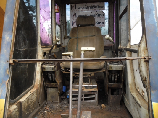 ขายดาวน์ รถแบคโฮ KOBELC0 MARK 2 ตัวเดินเล็ก งวดละ 10,300X 32=329,600 เครื่องดีโซ่หนาเอวแน่นติดไฟแนนซ์บริษัทดีงาม