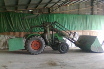 ขายรถไถ ยี่ห้อด้อย เครื่อง 4 สูบ เปลียงเป็นรถไถตักข้าวสาร โทร 088-4501277 ขายรถไถ ยี่ห้อด้อย เครื่อง 4 สูบ เปลียงเป็นรถไถตักข้าวสาร โทร 088-4501277