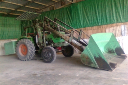 ขายรถไถ ยี่ห้อด้อย เครื่อง 4 สูบ เปลียงเป็นรถไถตักข้าวสาร โทร 088-4501277 ขายรถไถ ยี่ห้อด้อย เครื่อง 4 สูบ เปลียงเป็นรถไถตักข้าวสาร โทร 088-4501277