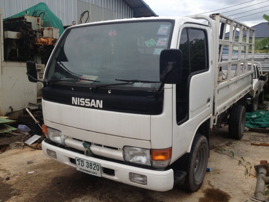 ขาย NISSAN 4ล้อ ใหญ่ ราคา 225,000 บาท ขาย NISSAN 4ล้อ ใหญ่ ราคา 225,000 บาท